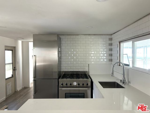 16321 Pacific Coast Highway 41, Pacific Palisades, CA 90272