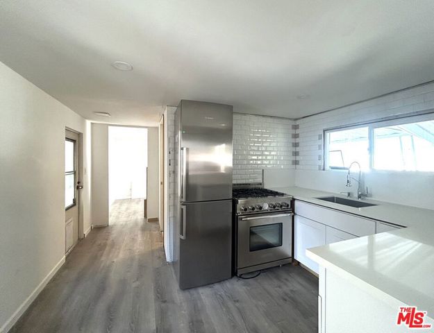 16321 Pacific Coast Highway 41, Pacific Palisades, CA 90272