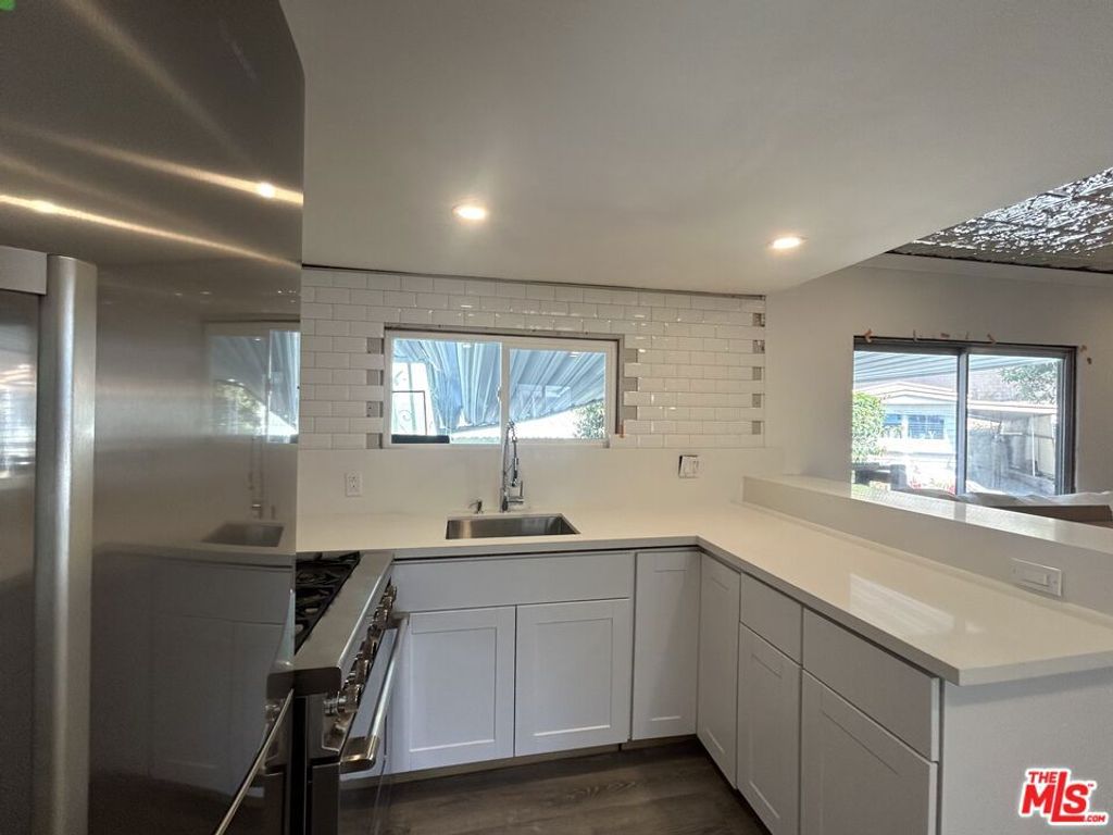 16321 Pacific Coast Highway 41, Pacific Palisades, CA 90272