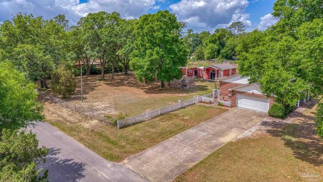 4959 Skipper Ln, Pace, FL 32571