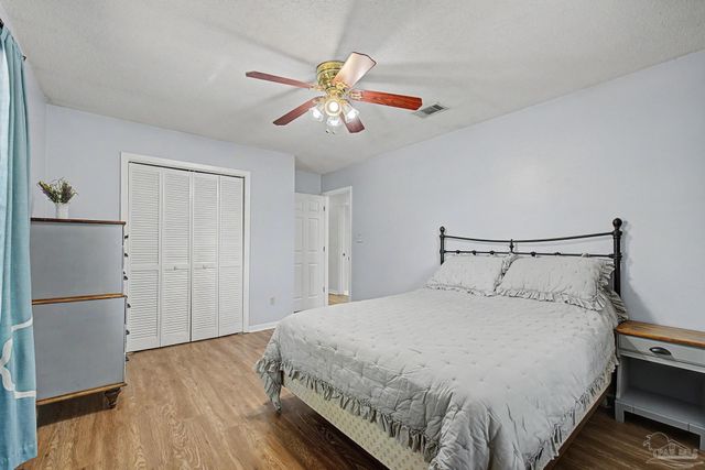 4959 Skipper Ln, Pace, FL 32571