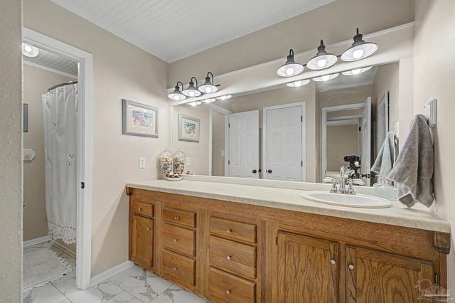 4959 Skipper Ln, Pace, FL 32571