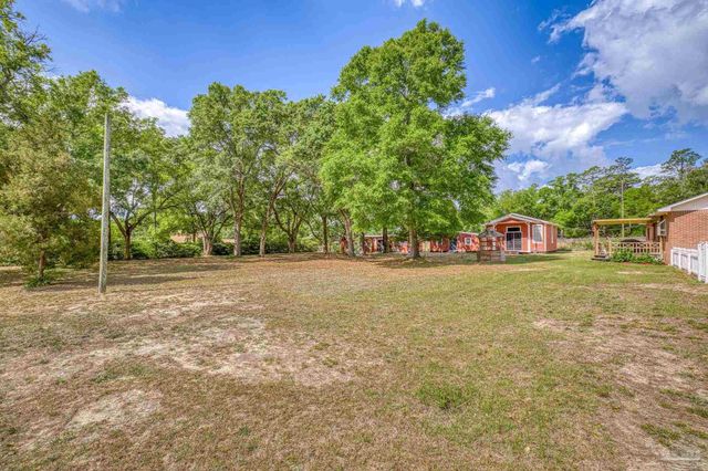 4959 Skipper Ln, Pace, FL 32571