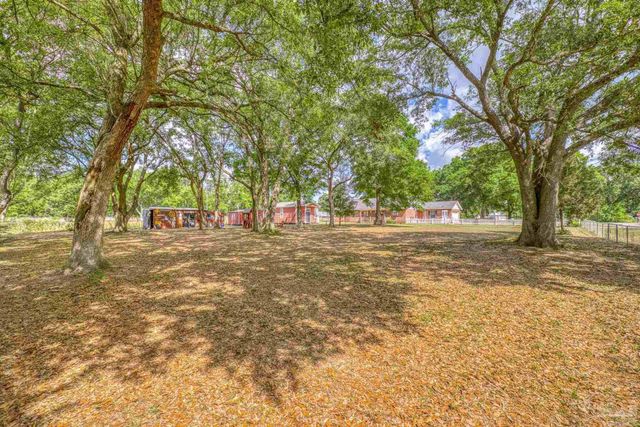 4959 Skipper Ln, Pace, FL 32571