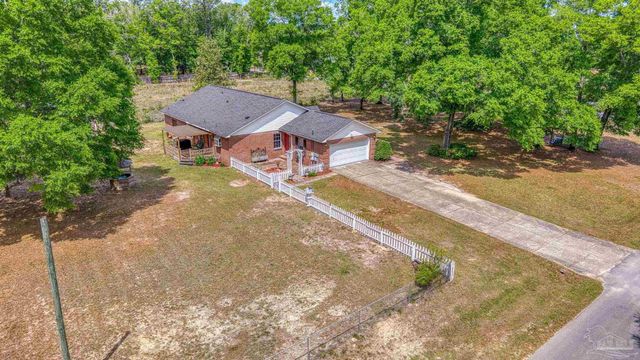4959 Skipper Ln, Pace, FL 32571