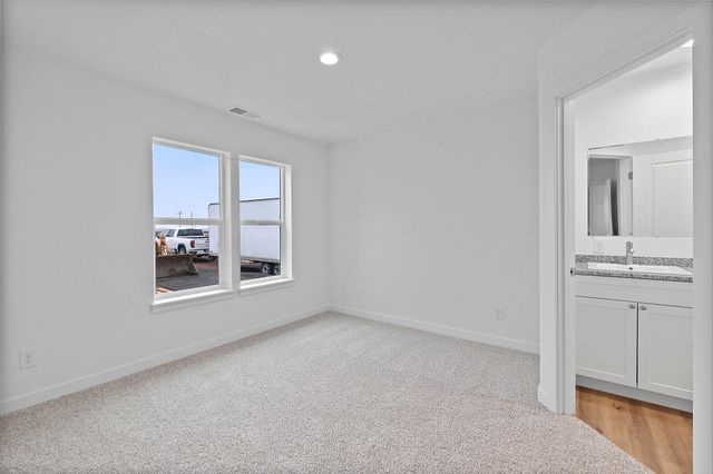 147 Jefferson Avenue, Metolius, OR 97741