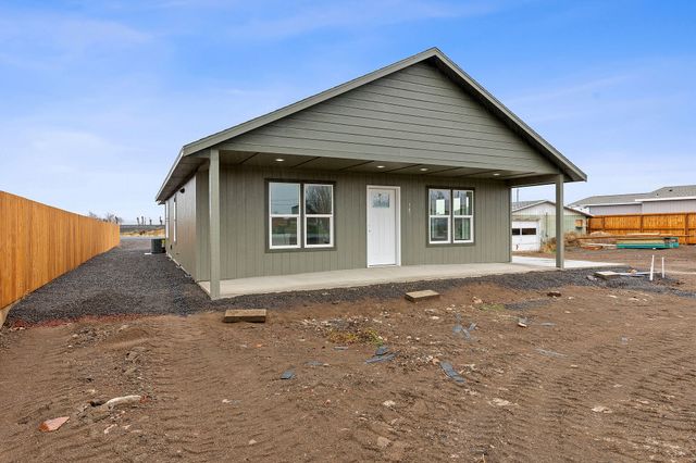 147 Jefferson Avenue, Metolius, OR 97741