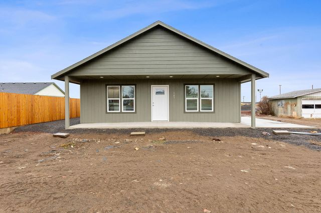 147 Jefferson Avenue, Metolius, OR 97741
