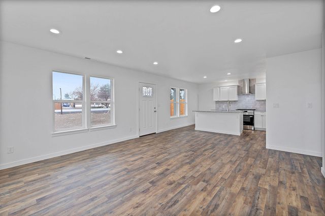 147 Jefferson Avenue, Metolius, OR 97741