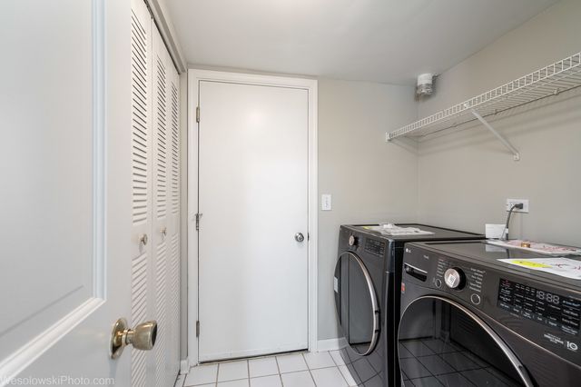 434 Locksley Drive, Streamwood, IL 60107