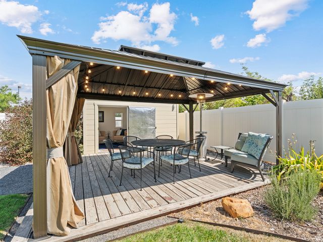 5524 S FAIRHAVEN CIR, Murray, UT 84123