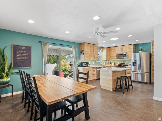 5524 S FAIRHAVEN CIR, Murray, UT 84123