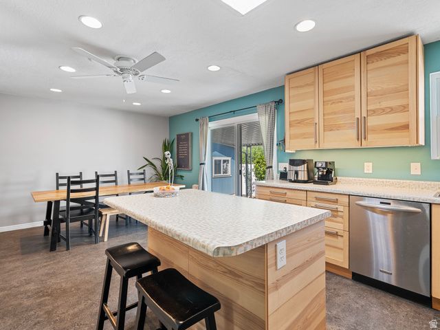 5524 S FAIRHAVEN CIR, Murray, UT 84123