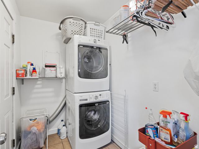 5524 S FAIRHAVEN CIR, Murray, UT 84123