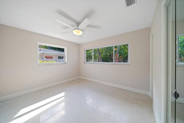 1163 60TH AVENUE S, St Petersburg, FL 33705