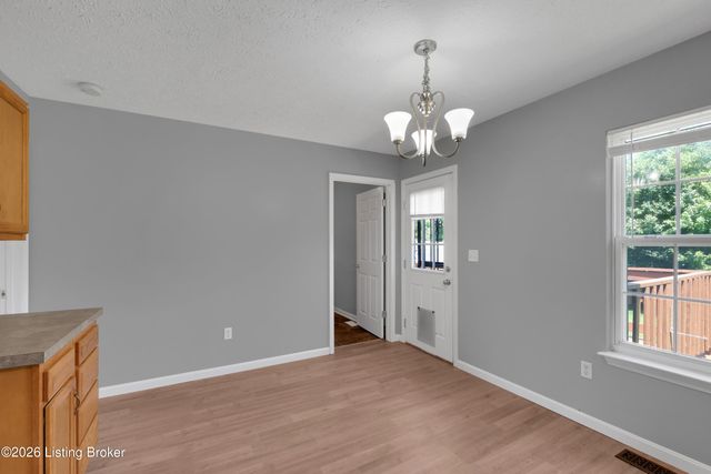 286 Tecumseh Dr, Shepherdsville, KY 40165