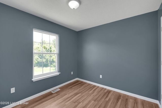 286 Tecumseh Dr, Shepherdsville, KY 40165