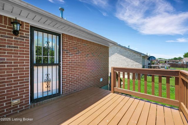 286 Tecumseh Dr, Shepherdsville, KY 40165