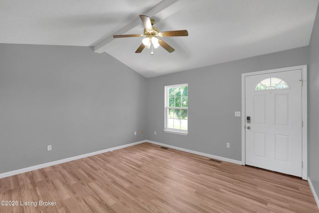 286 Tecumseh Dr, Shepherdsville, KY 40165