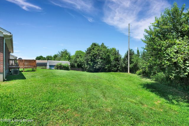 286 Tecumseh Dr, Shepherdsville, KY 40165