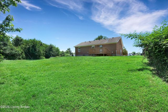 286 Tecumseh Dr, Shepherdsville, KY 40165