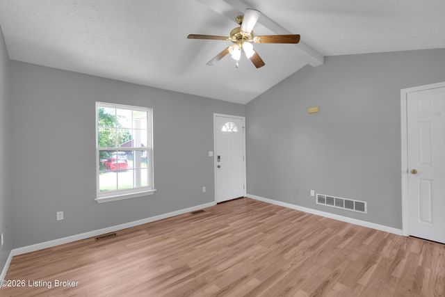 286 Tecumseh Dr, Shepherdsville, KY 40165