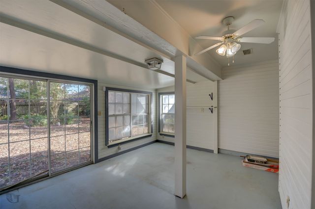 8821 CROMWELL Drive, Shreveport, LA 71129