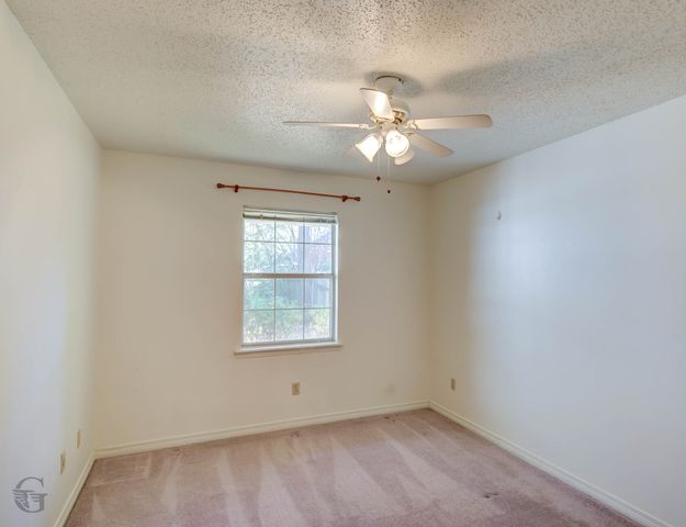 8821 CROMWELL Drive, Shreveport, LA 71129