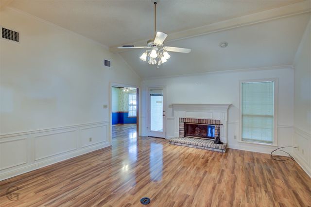 8821 CROMWELL Drive, Shreveport, LA 71129