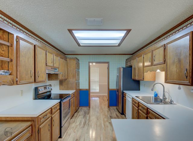 8821 CROMWELL Drive, Shreveport, LA 71129