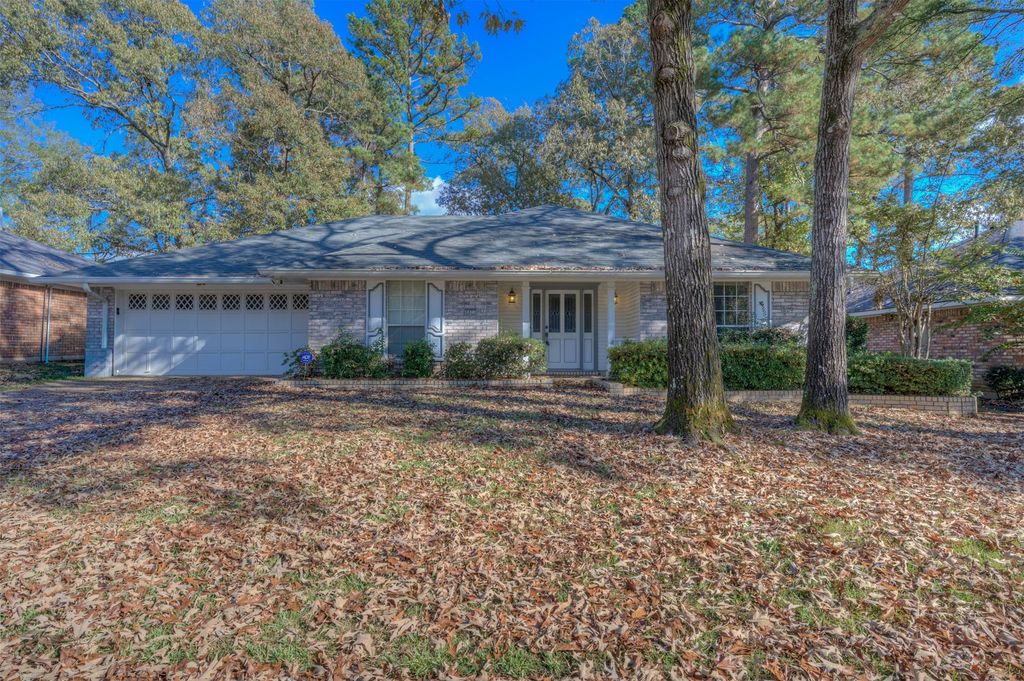 8821 CROMWELL Drive, Shreveport, LA 71129