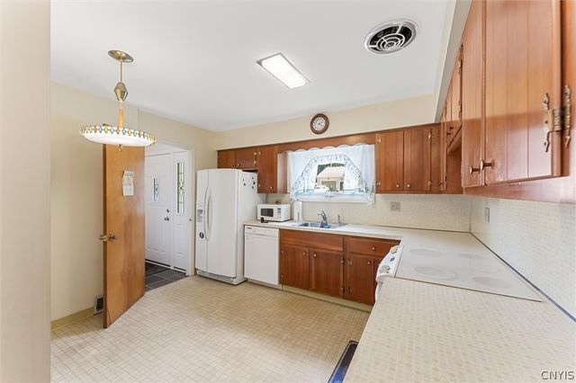 413 Mountainview Avenue, Syracuse, NY 13224
