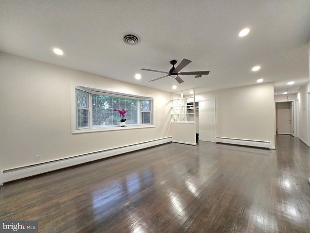 10725 E CRESTVIEW LN, Laurel, MD 20723