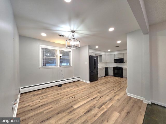 10725 E CRESTVIEW LN, Laurel, MD 20723