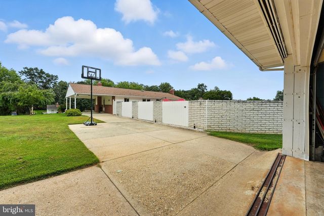 10725 E CRESTVIEW LN, Laurel, MD 20723