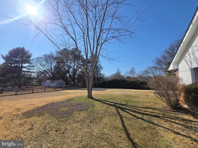 10725 E CRESTVIEW LN, Laurel, MD 20723