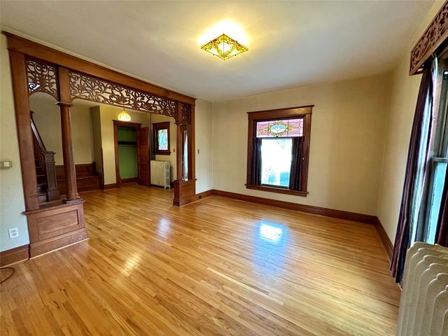1517 Elm Street, Grinnell, IA 50112