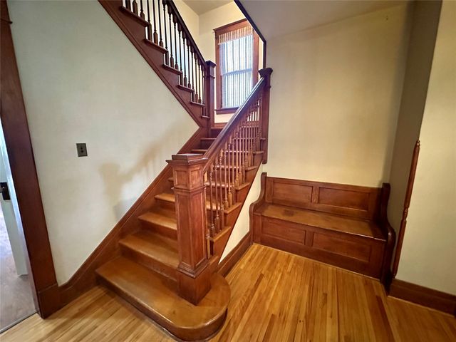 1517 Elm Street, Grinnell, IA 50112