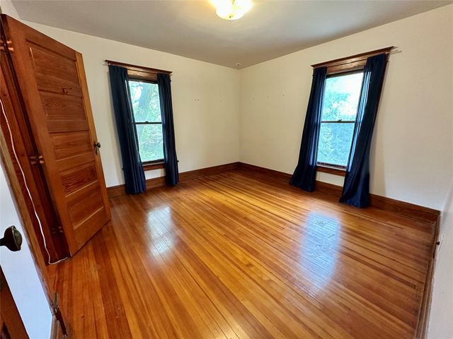 1517 Elm Street, Grinnell, IA 50112