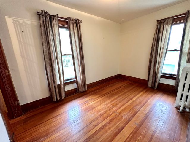 1517 Elm Street, Grinnell, IA 50112