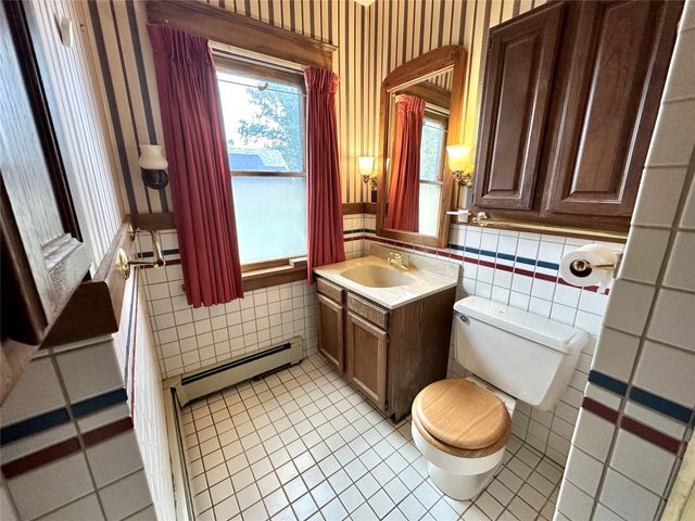 1517 Elm Street, Grinnell, IA 50112