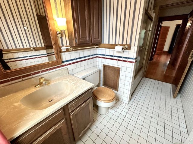 1517 Elm Street, Grinnell, IA 50112