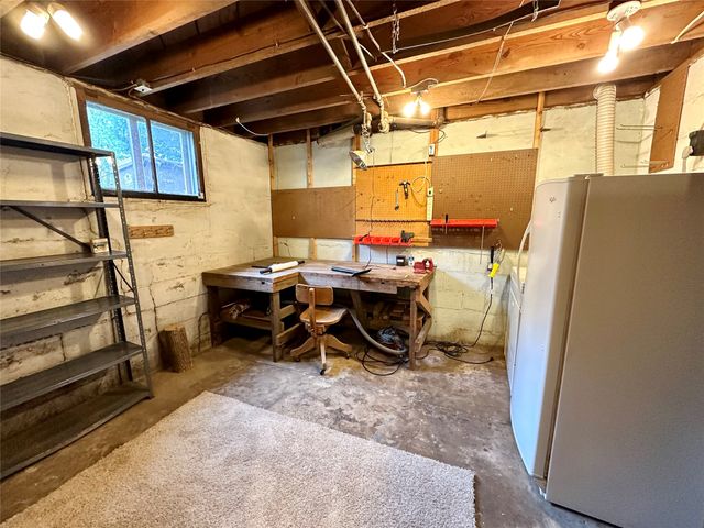1517 Elm Street, Grinnell, IA 50112