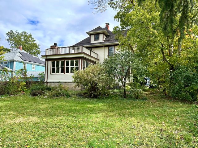 1517 Elm Street, Grinnell, IA 50112