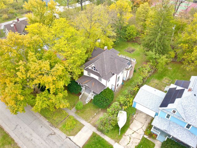 1517 Elm Street, Grinnell, IA 50112