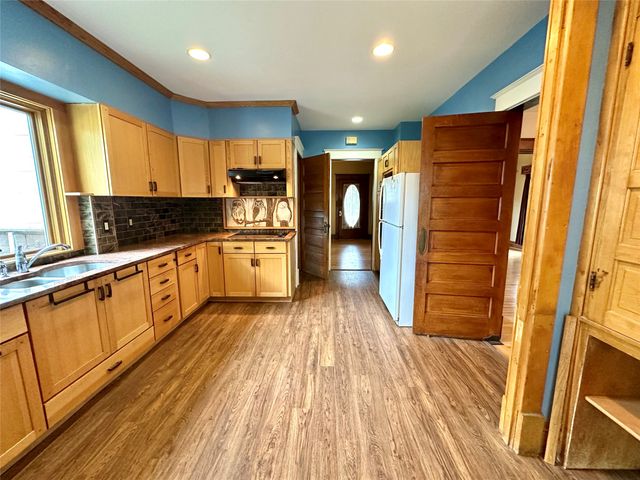 1517 Elm Street, Grinnell, IA 50112