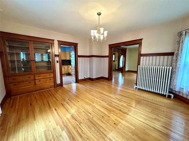 1517 Elm Street, Grinnell, IA 50112