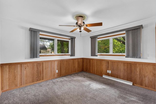 1354 Sylvan WAY, West Bend, WI 53095
