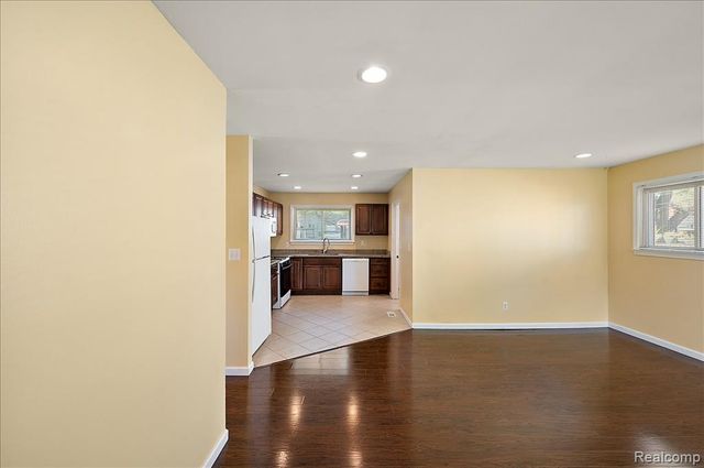 26061 Cameo Court, Madison Heights, MI 48071