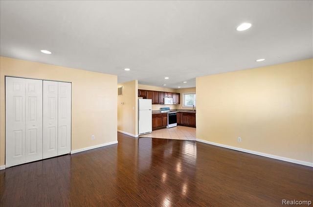 26061 Cameo Court, Madison Heights, MI 48071